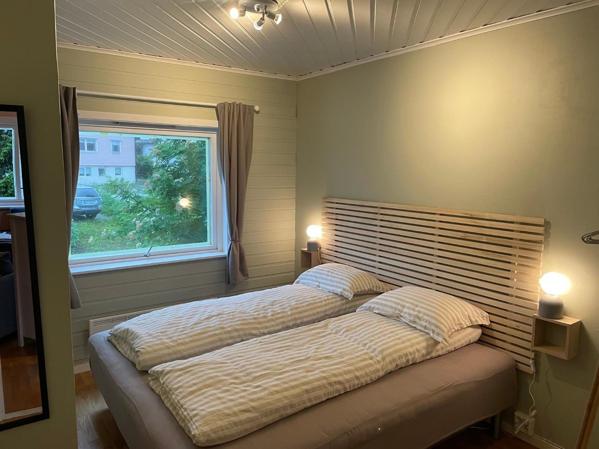 Centrally Located Apartment In Classic Townhouse Tromsø Exterior foto