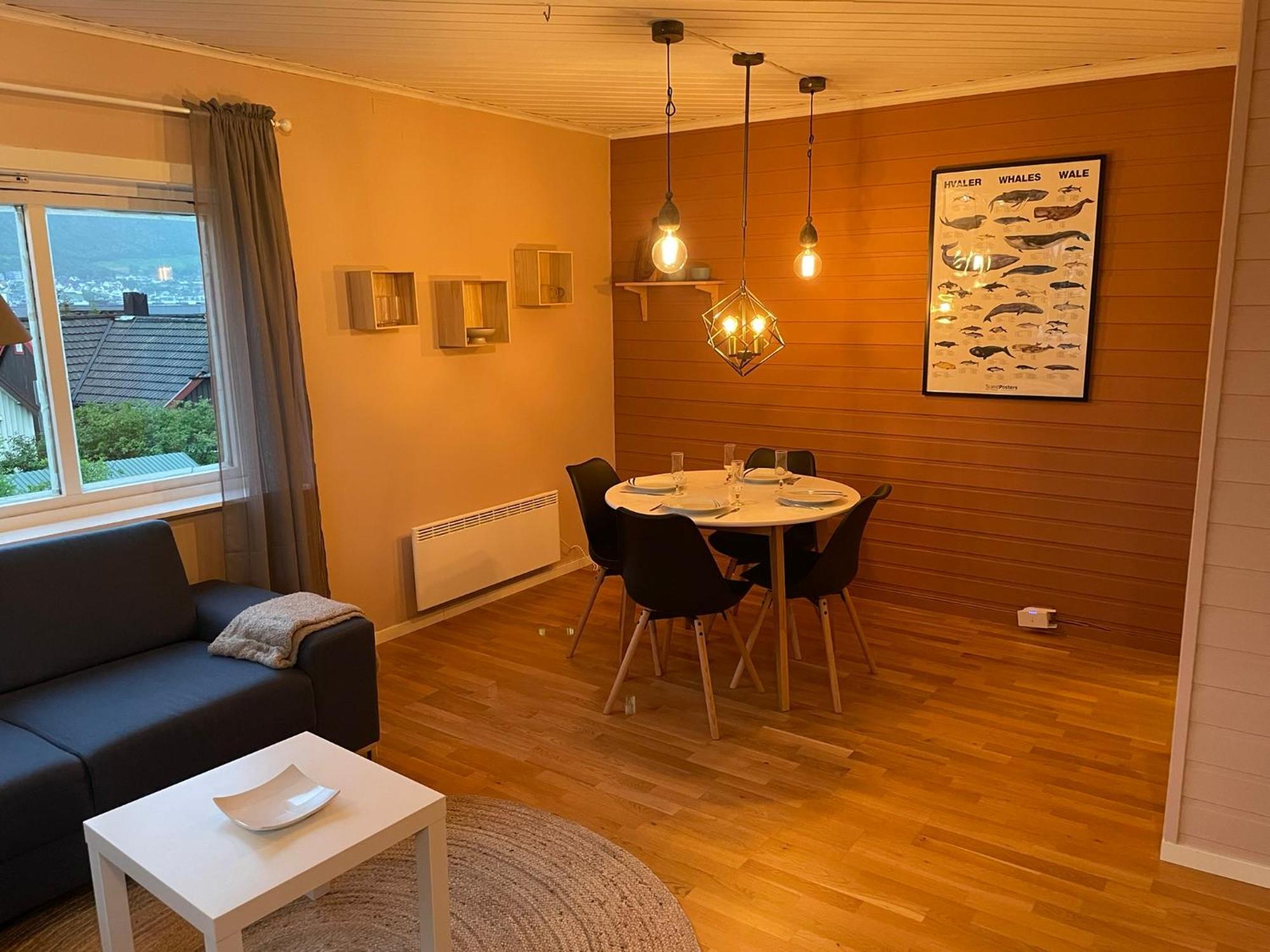 Centrally Located Apartment In Classic Townhouse Tromsø Exterior foto