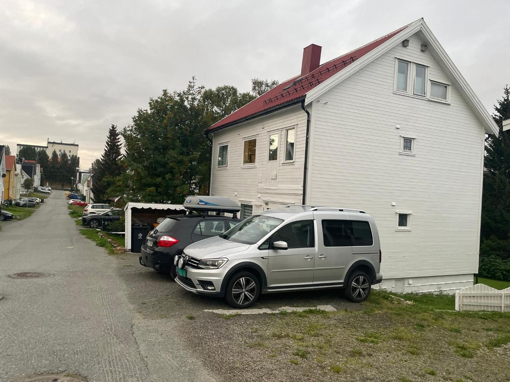 Centrally Located Apartment In Classic Townhouse Tromsø Exterior foto